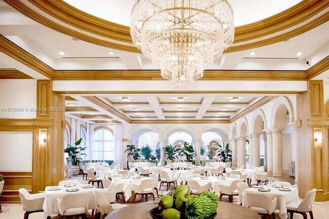 Building Photo - 711 Crandon Blvd