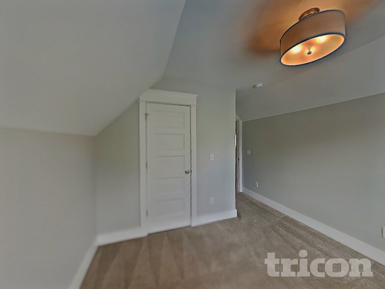 Building Photo - 1244 Hillwood Private Cove