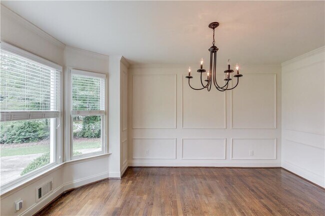 Building Photo - 153 Lantern Ridge Ct