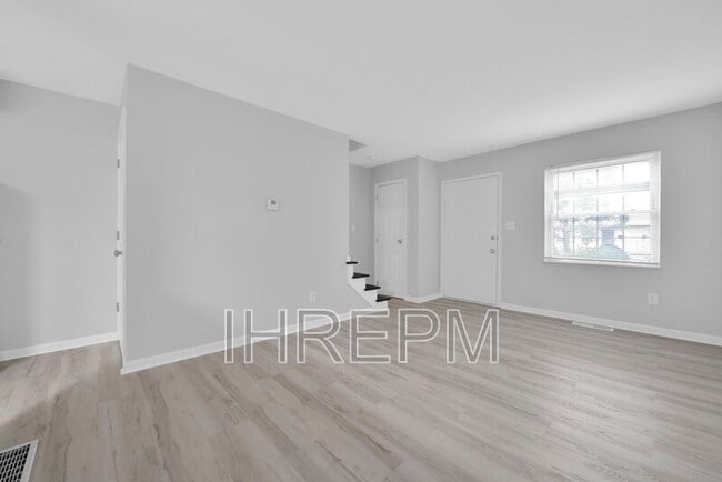 Building Photo - 3043 Morsetown Ct S
