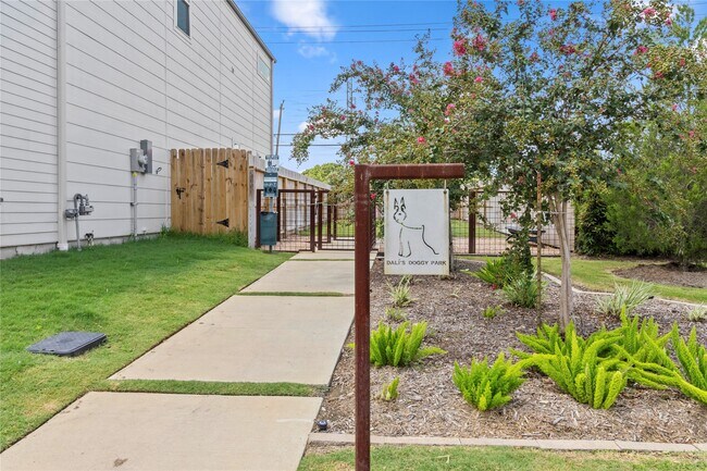 Building Photo - 4426 Ibiza Ln