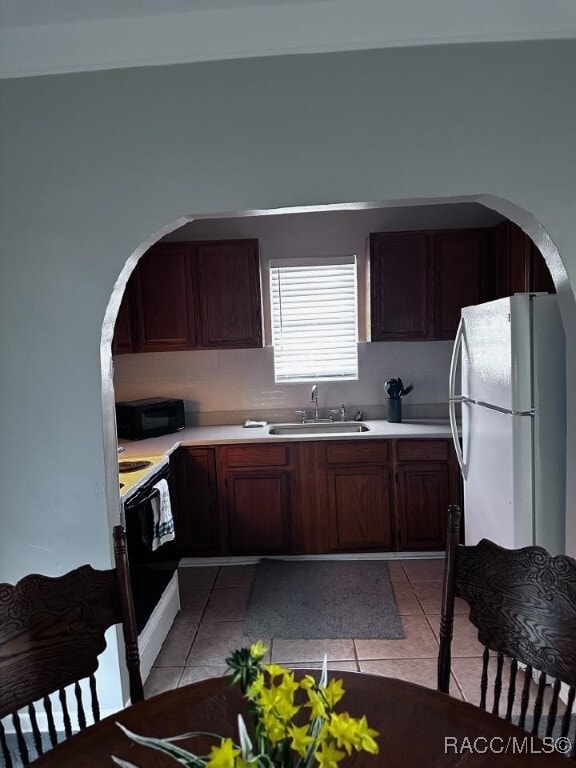 Building Photo - 209 9th Ave N