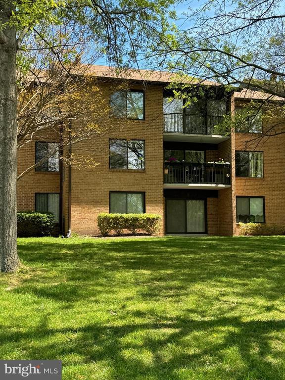 Building Photo - 15201 Elkridge Way