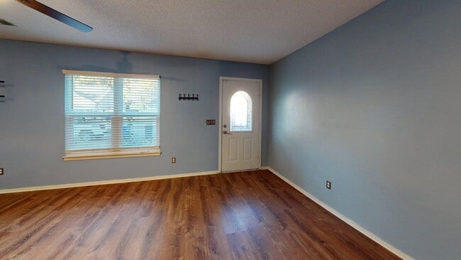 Building Photo - 1711 Orange Grove Shores Dr