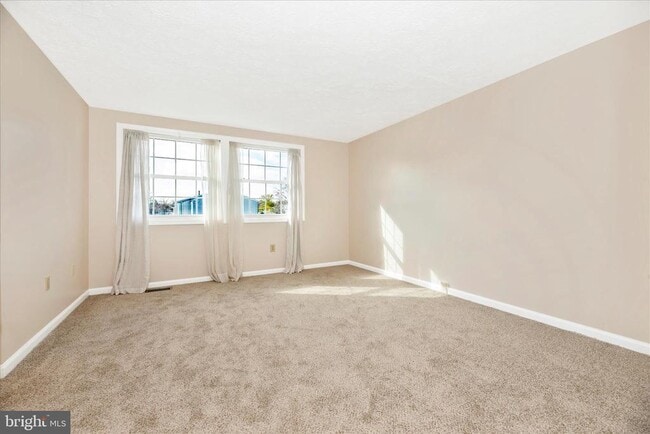 Building Photo - 7167 Glenmeadow Ct