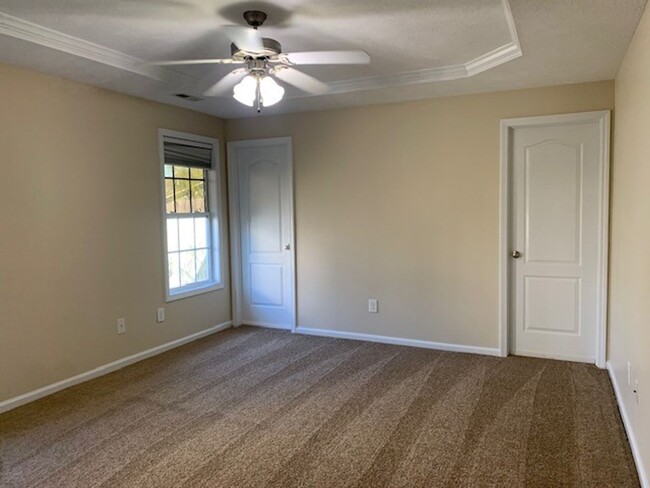 Building Photo - Acorn Ridge Home (RC)