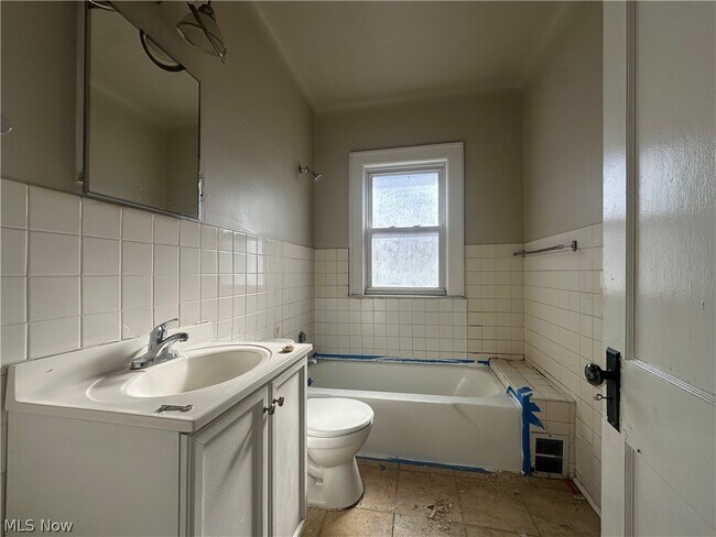 Building Photo - 485 E 149th St