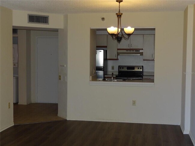 Building Photo - 2333 Feather Sound Dr