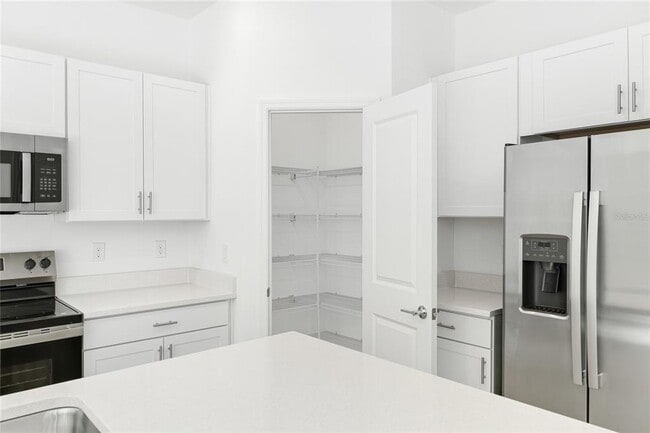 Building Photo - 15156 Cuzcorro Ct