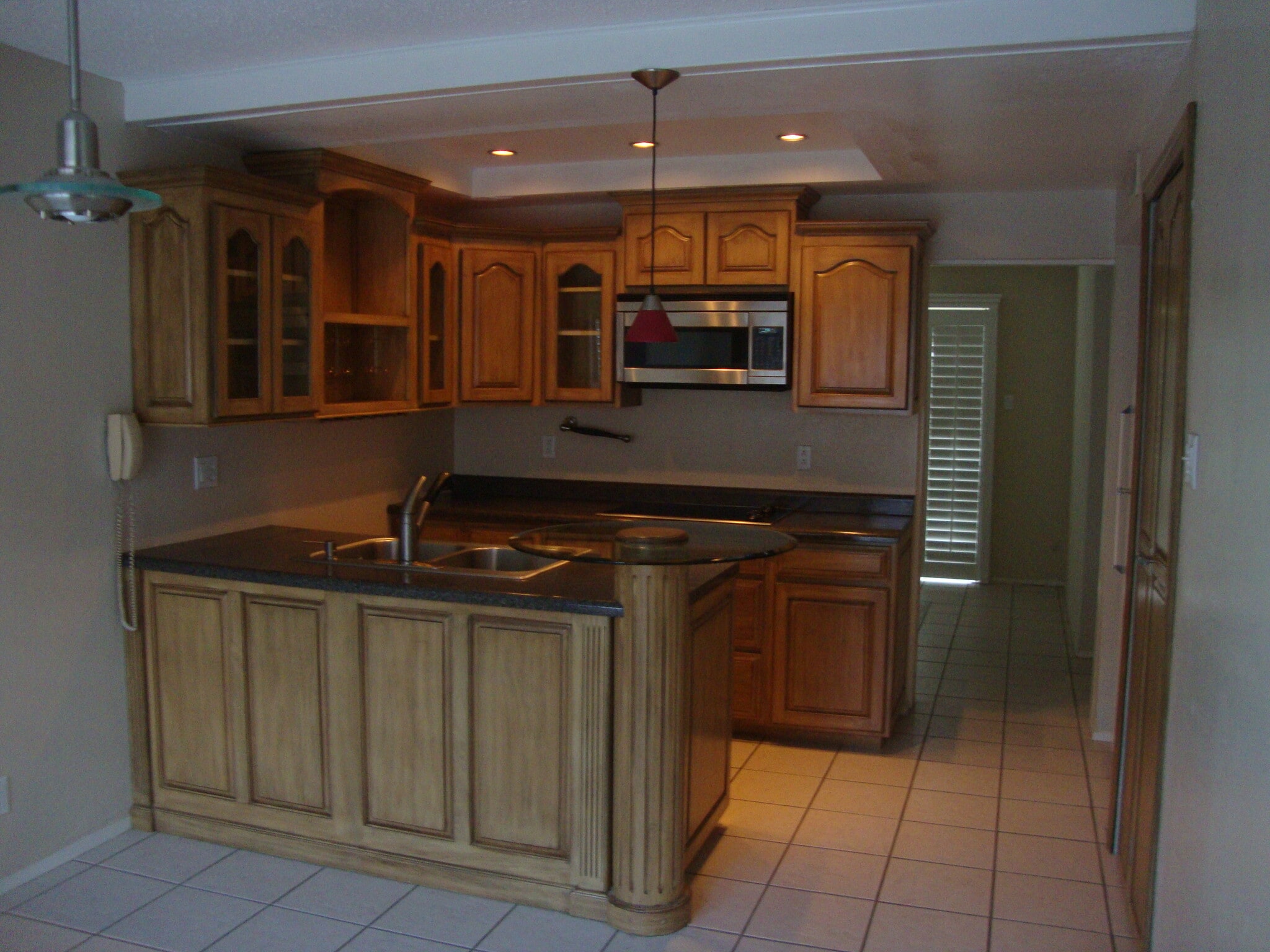 Kitchen - 1644 Lomaland Dr