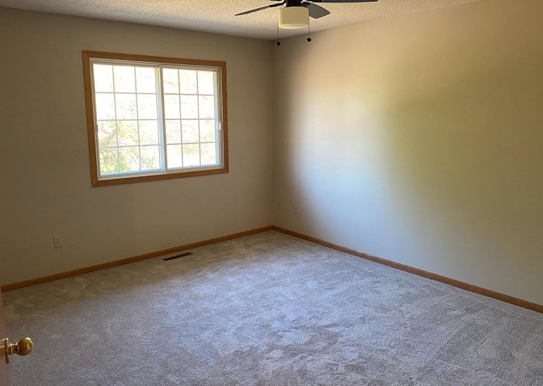 Building Photo - 2553 Mallard Dr