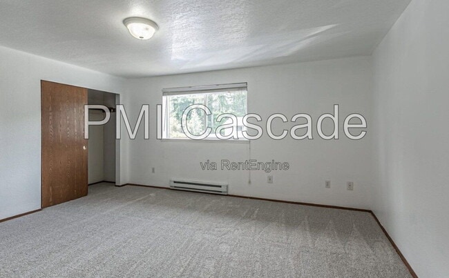 Building Photo - 12405 121st St E