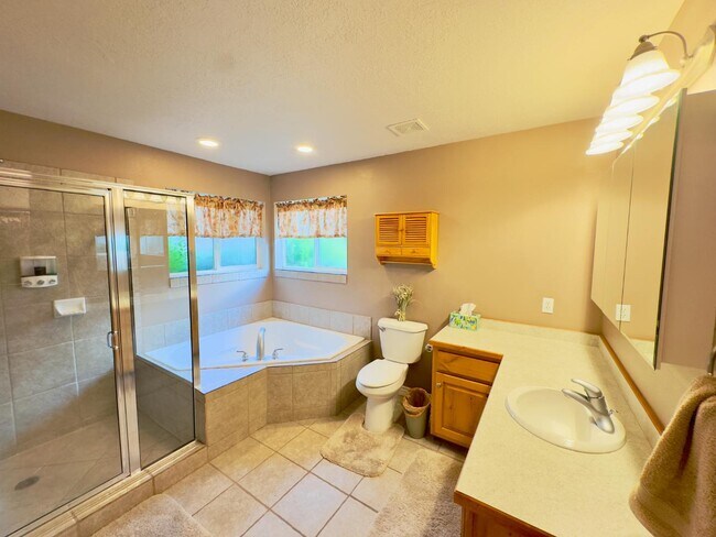 Building Photo - 207 S 50 W