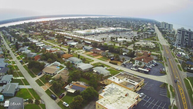 Building Photo - 1155 Ocean Shore Blvd