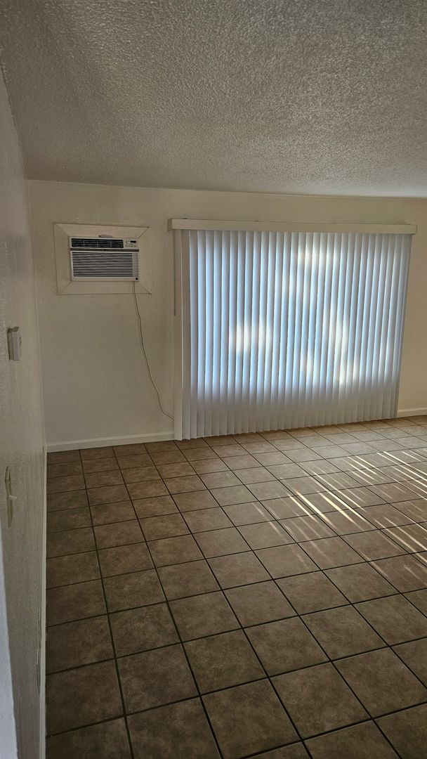 Building Photo - Affordable 3 Bedroom Home for $2100 Rent, $2100 Deposit, 1st Month Free with Lease!