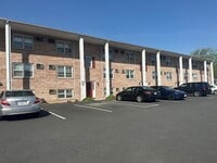 Building Photo - Center Court Apartments