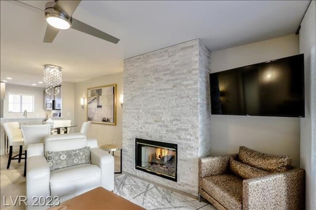 Building Photo - FURNISHED OPTIONAL 2 BEDROOM REMODELED CONDO ON 1ST FLOOR!