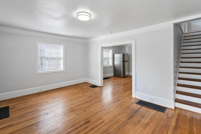 Building Photo - 2842 Bon Air Ave