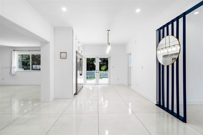 Building Photo - 7800 SW 57th Ct