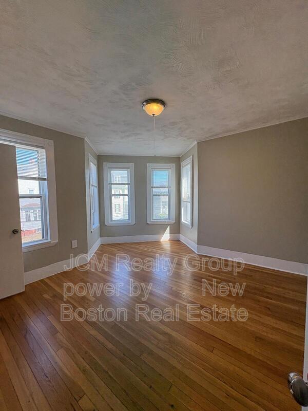 Building Photo - 40 Hurd St