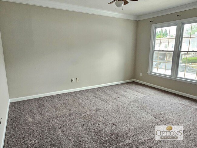 Building Photo - 2BR Townhouse in Roswell