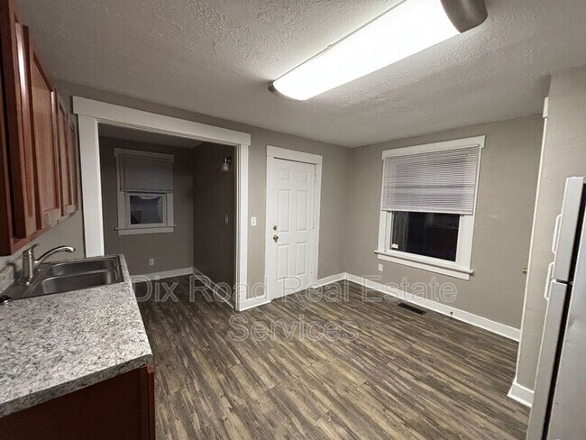 Building Photo - 1025 Richmond Ave