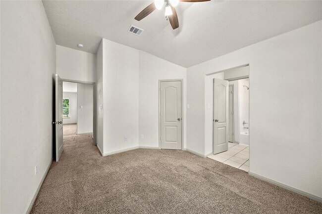 Building Photo - 14807 Swift River Ln