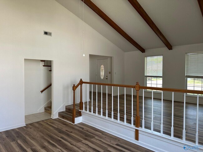 Building Photo - 212 Green Springs Ln