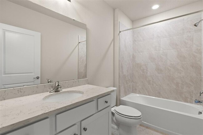 Building Photo - 9256 Royal River Cir
