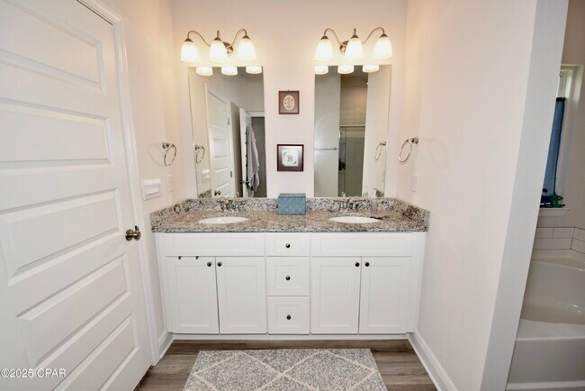 Building Photo - 4858 Sweetspire Dr