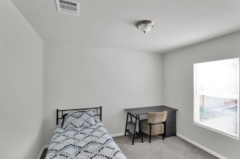Building Photo - 15520 Taylorcrest Dr