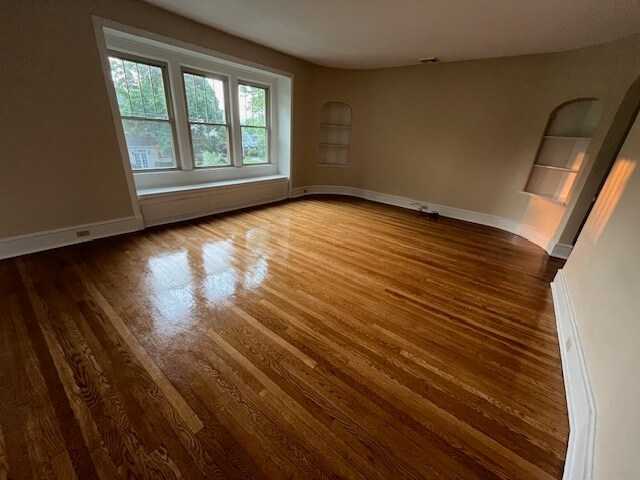 Livingroom - 638 Taylor Ave