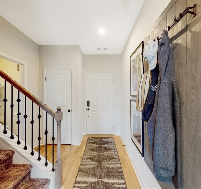 Building Photo - 168 Millbrook Dr