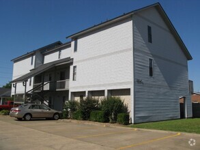 Building Photo - KENWOOD POINTE: Water/Sewer Included!!