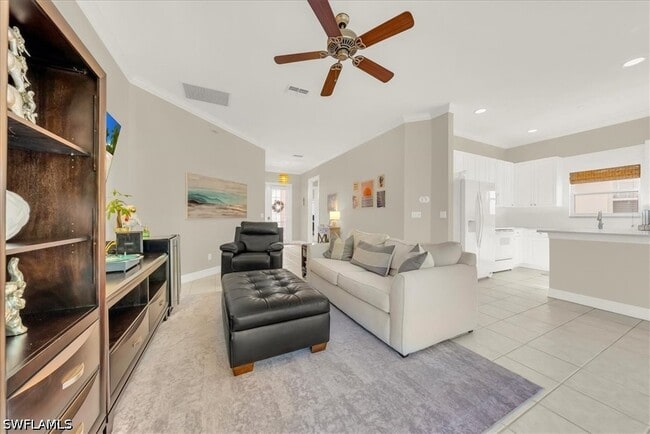 Building Photo - 28327 Hidden Lake Dr