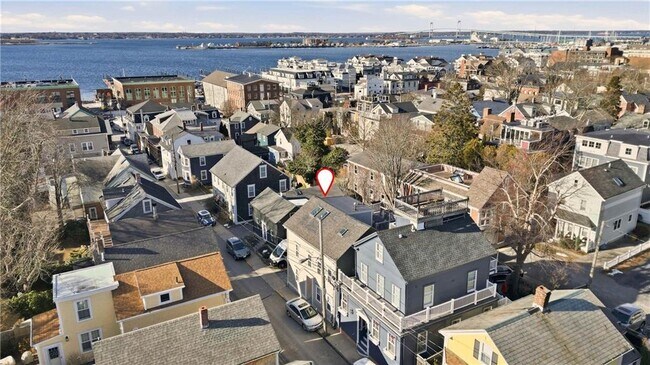 Building Photo - 38 Pope St