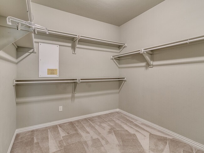 Building Photo - 2044 Sq. Ft. Home- Gated Community with a ...