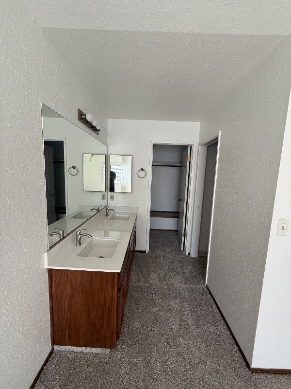 Building Photo - 2553 Alexia Way