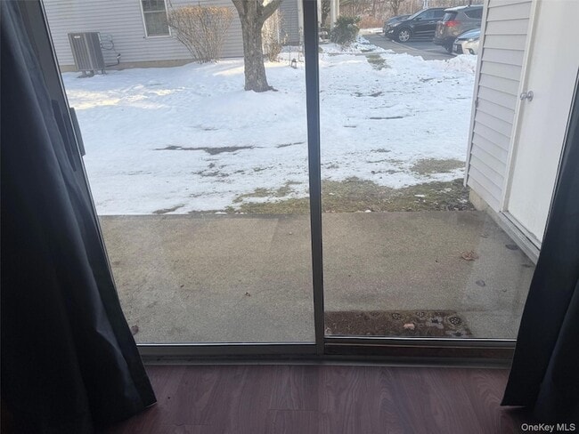 Building Photo - 10 Kensington Way