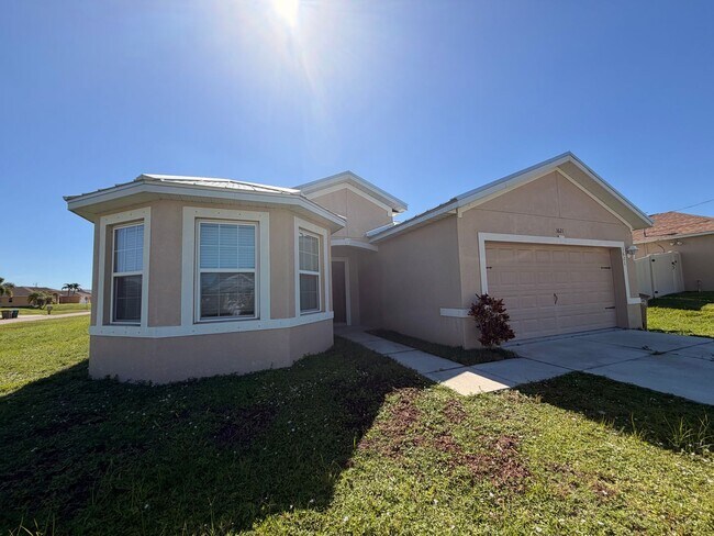 Building Photo - 1621 SW 10th Ave