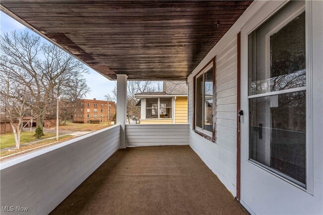 Building Photo - 977 Yellowstone Rd