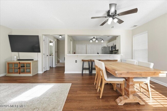 Building Photo - 26 Dover Ct