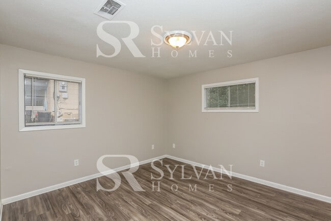 Building Photo - At Last, This Is What You Have Been Searching For!