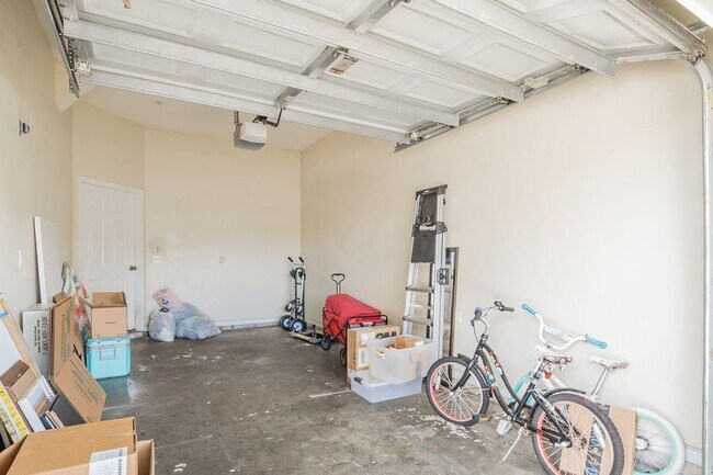 Building Photo - Heron's Landing End Unit Overlooking the Sparkling Community Pool