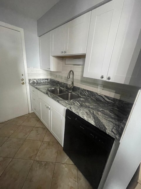 Building Photo - 15832 Terrace Dr