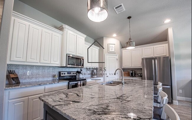 Building Photo - 1412 Town Creek Cir