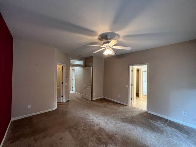 Building Photo - 4 bedrooms with 3 car garage in Rose Lane ...