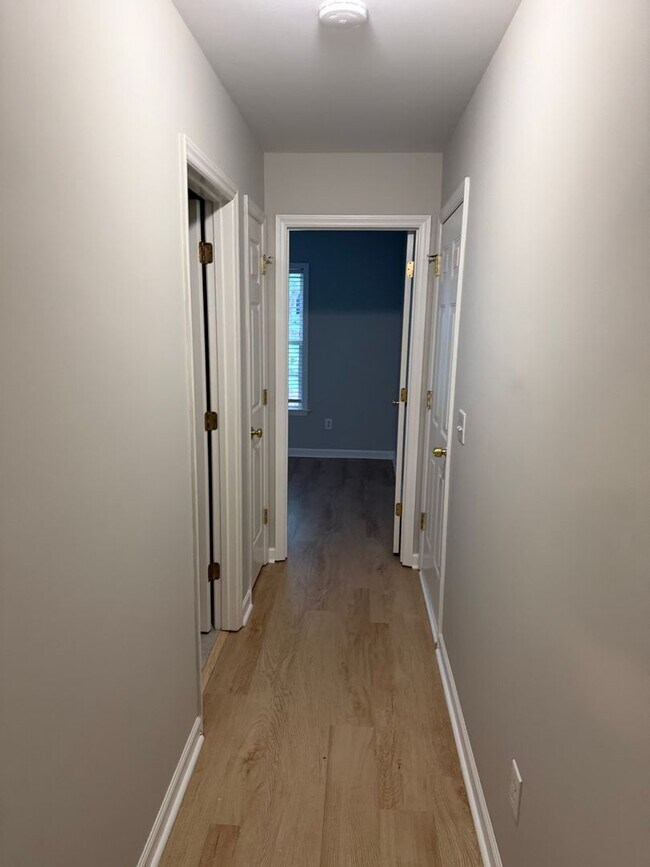 Building Photo - 3925 Hickswood Forest Ct