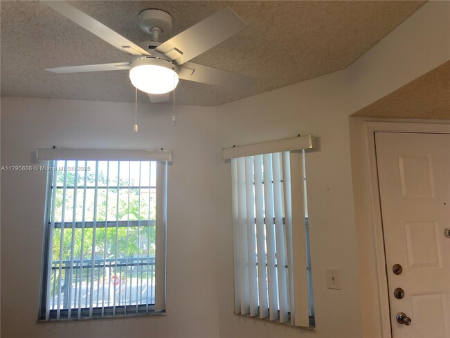 Building Photo - 1100 SW 128th Terrace