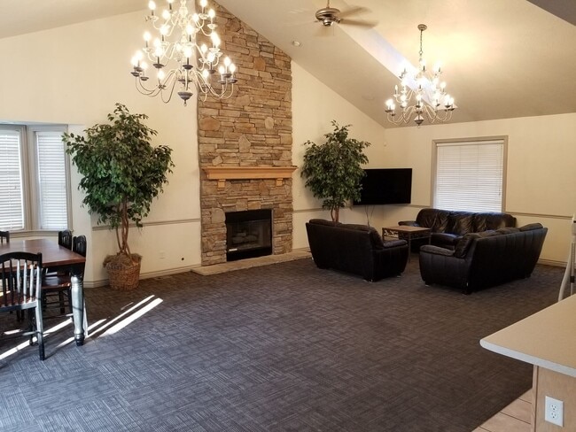 Building Photo - Nice home in great location